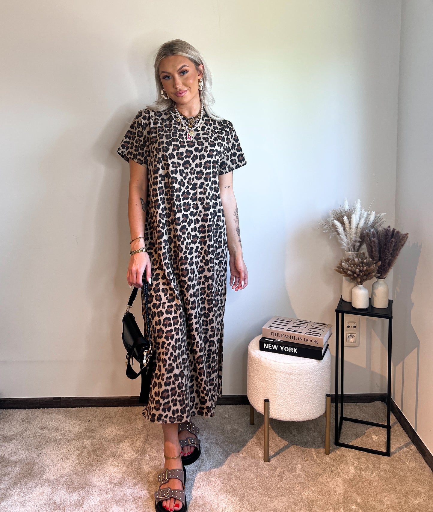Leo t-shirt dress