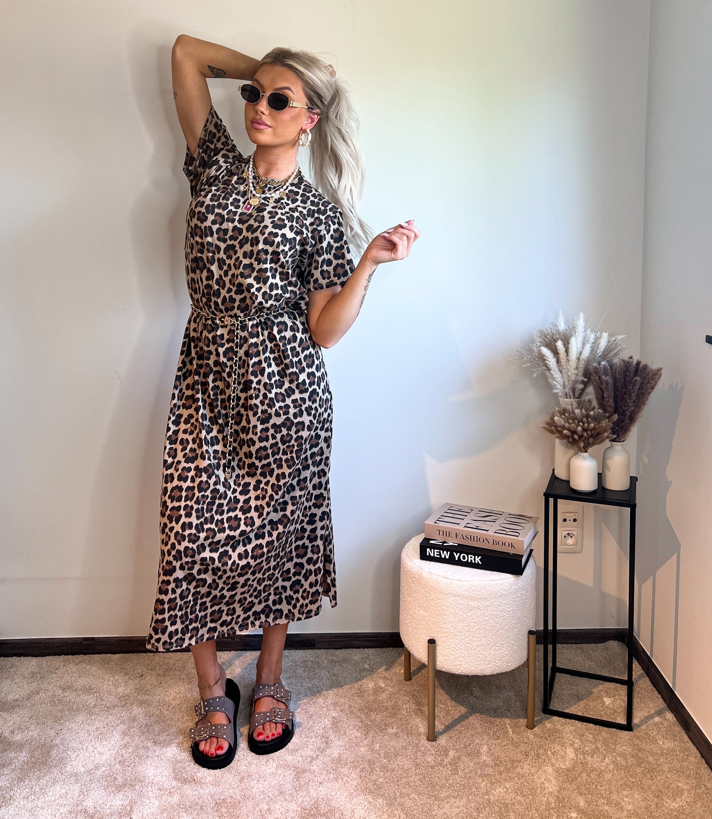 Leo t-shirt dress