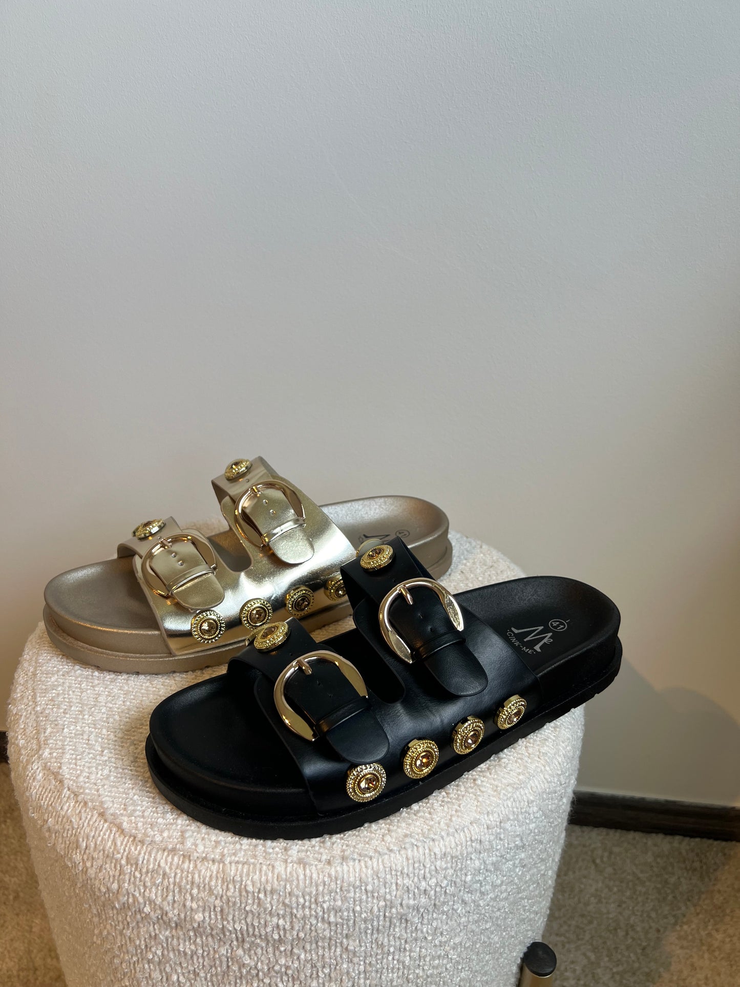 Chunky slippers - gold