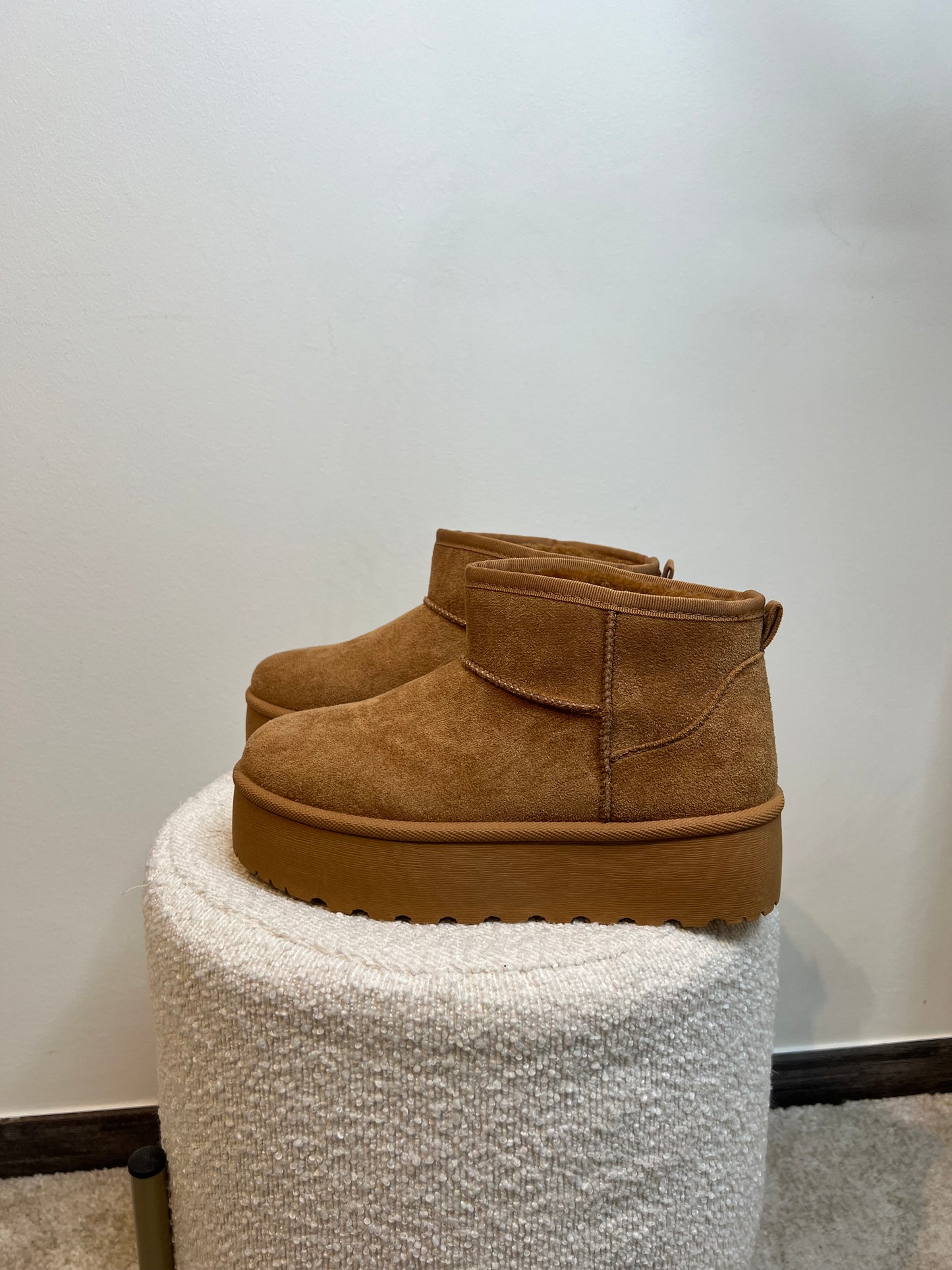 Uggie boots - camel